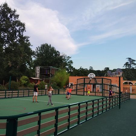 Camping Domaine De Senaud 알봉 외부 사진