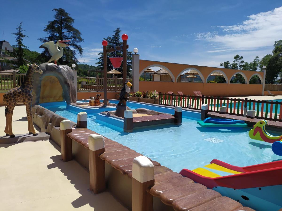 Camping Domaine De Senaud 알봉 외부 사진