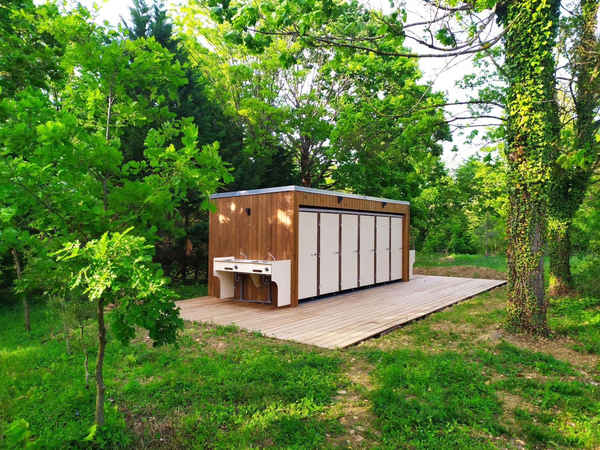 Camping Domaine De Senaud 알봉 외부 사진