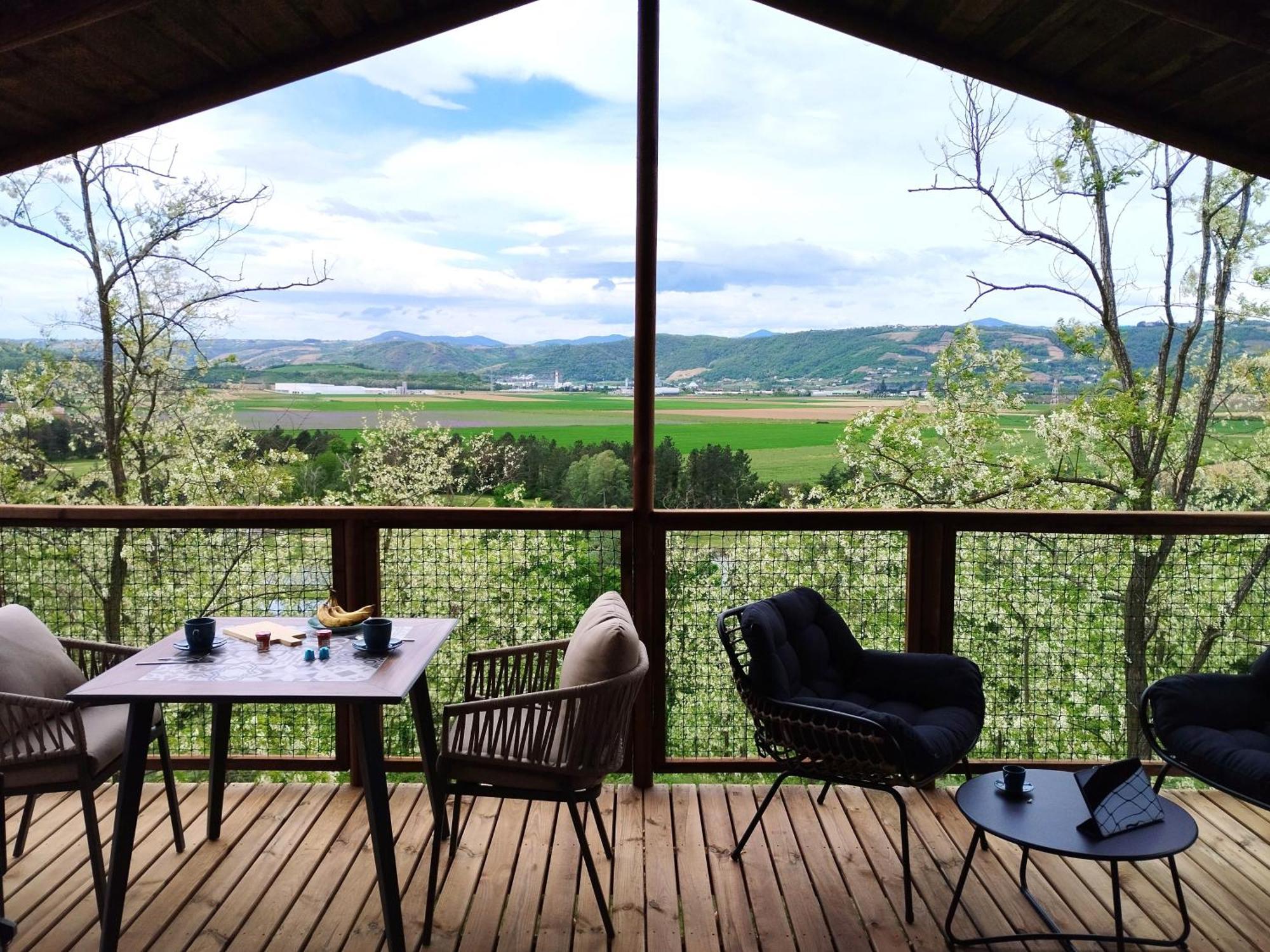 Camping Domaine De Senaud 알봉 외부 사진