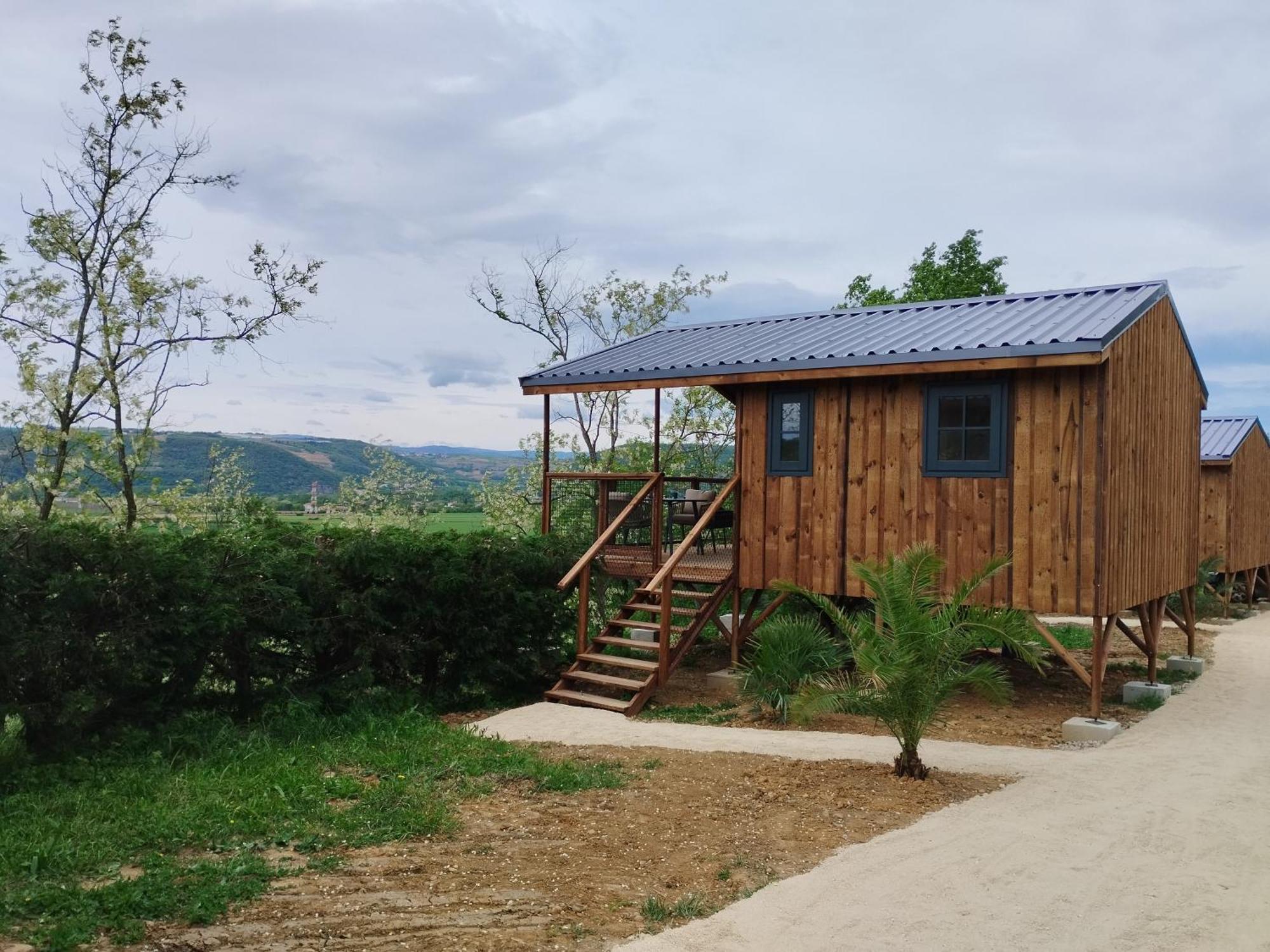 Camping Domaine De Senaud 알봉 외부 사진