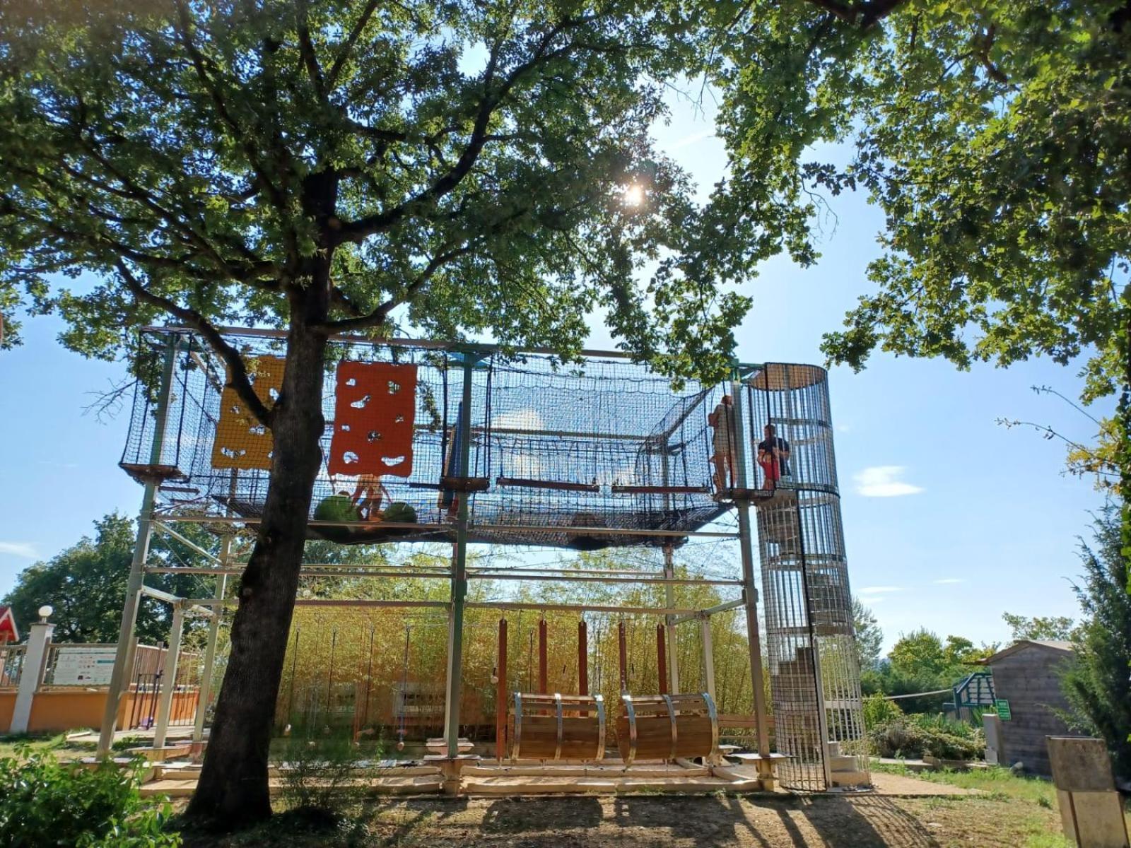 Camping Domaine De Senaud 알봉 외부 사진