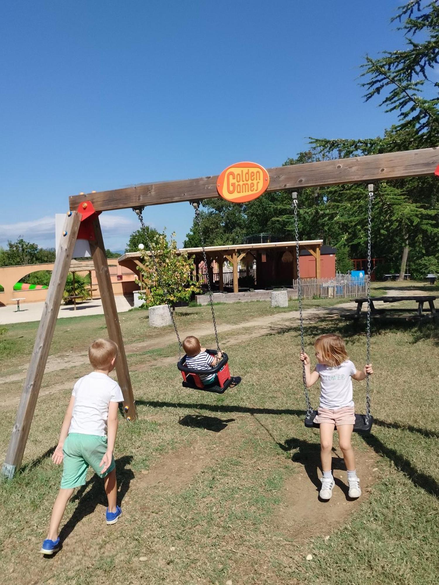 Camping Domaine De Senaud 알봉 외부 사진