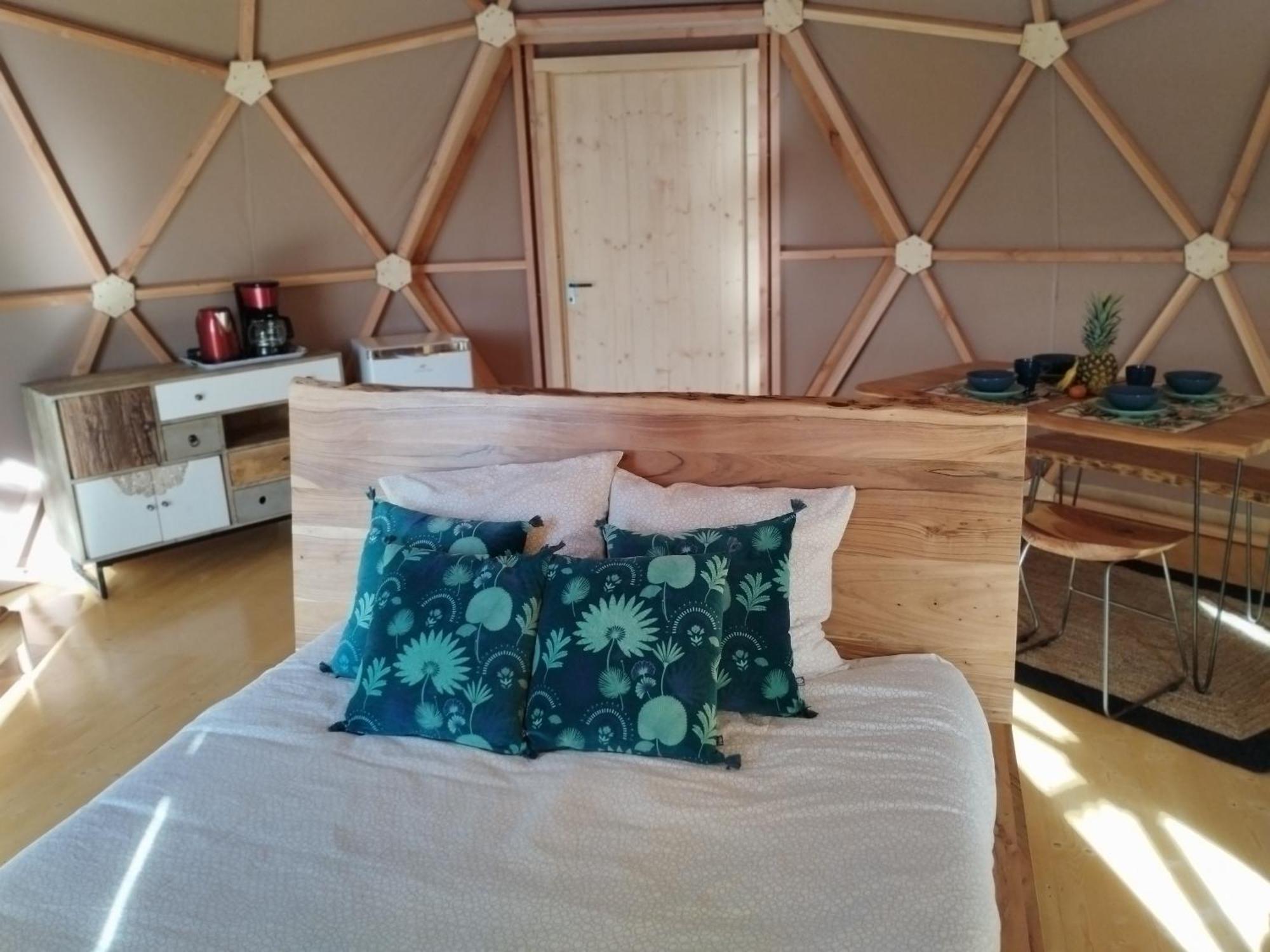 Camping Domaine De Senaud 알봉 외부 사진