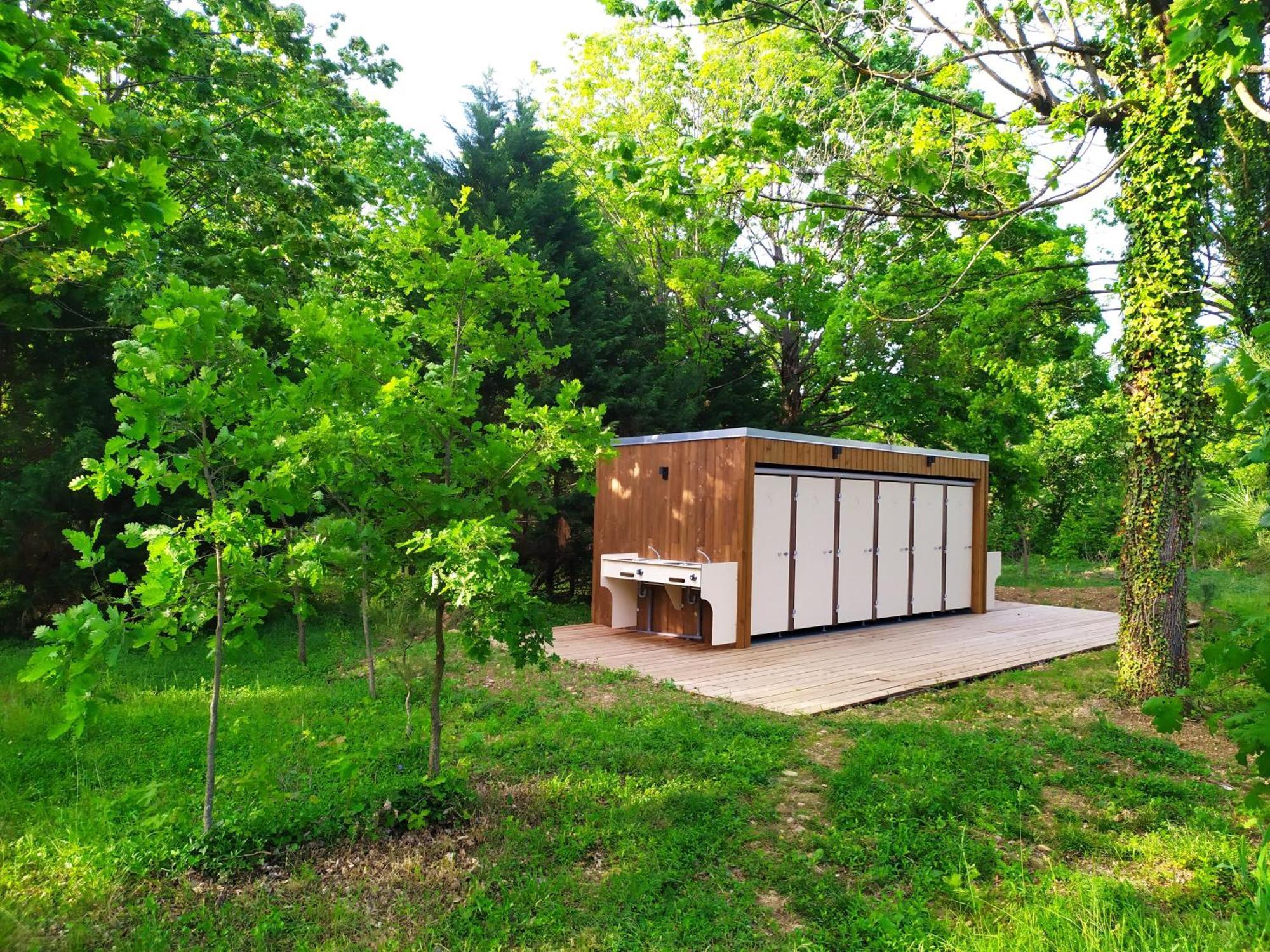 Camping Domaine De Senaud 알봉 외부 사진