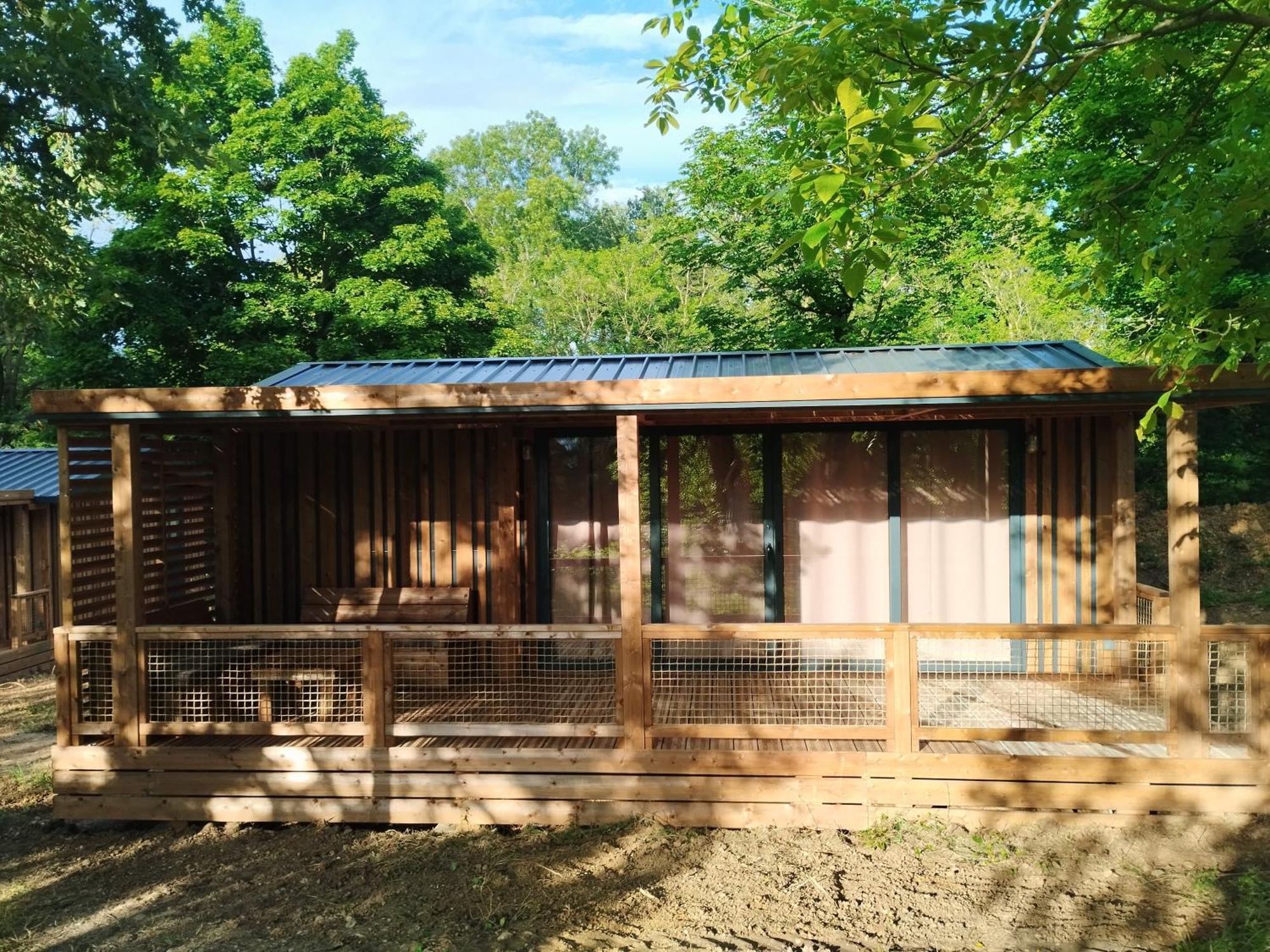 Camping Domaine De Senaud 알봉 외부 사진
