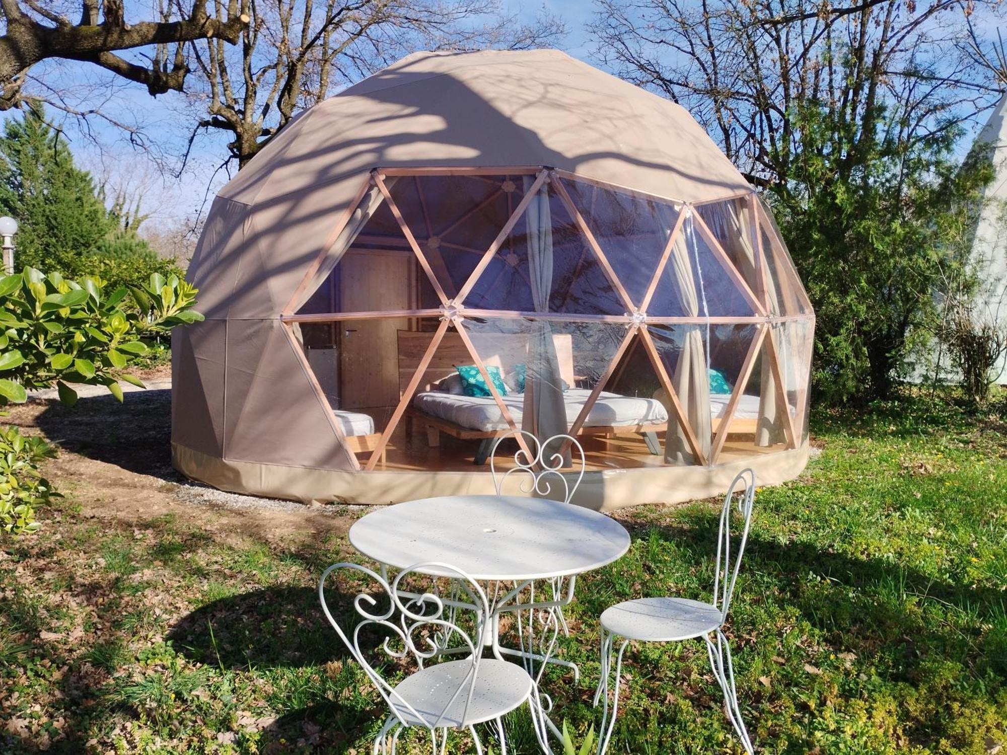 Camping Domaine De Senaud 알봉 외부 사진