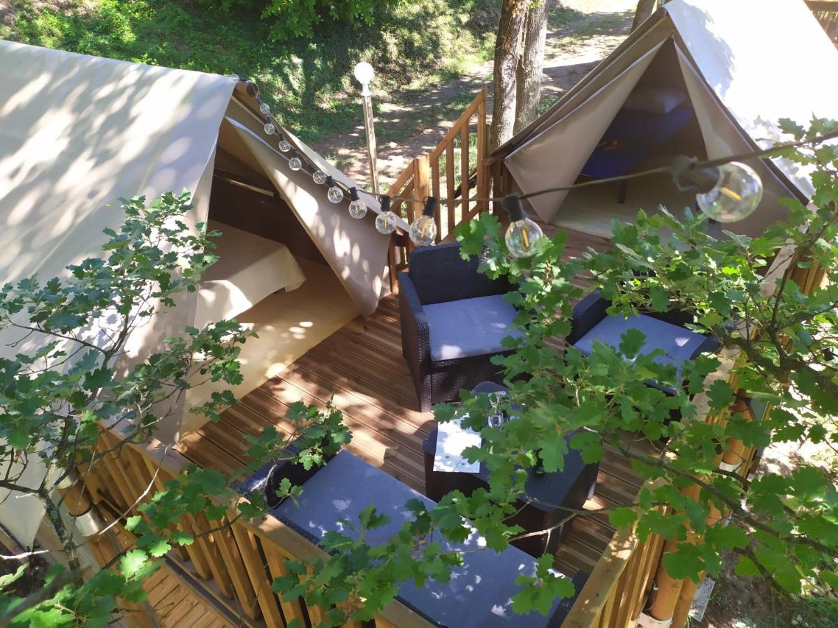 Camping Domaine De Senaud 알봉 외부 사진